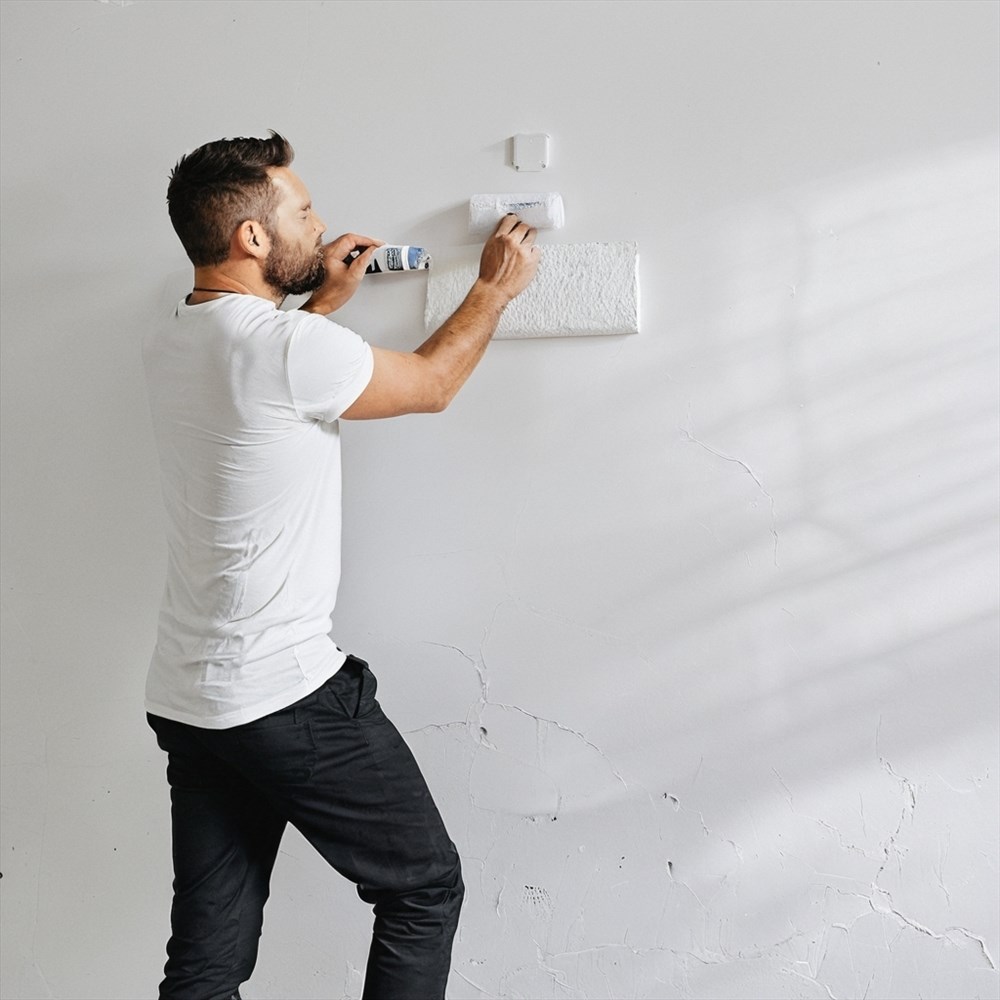 Peindre un Mur Parfait : Astuces pour Éviter les Traces