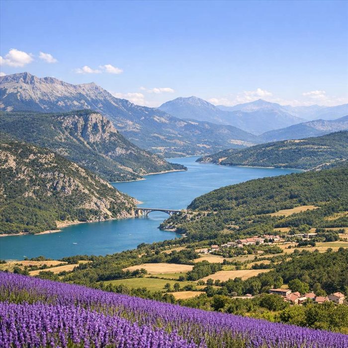 Superficie des Alpes-de-Haute-Provence : 6 925 km²