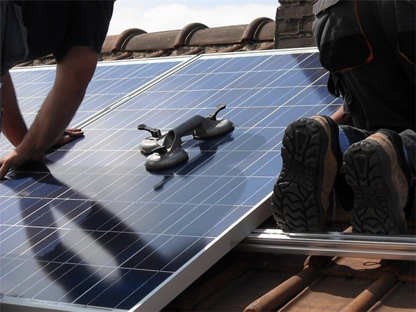 Onduleur solaire : pourquoi faut-il l’utiliser 