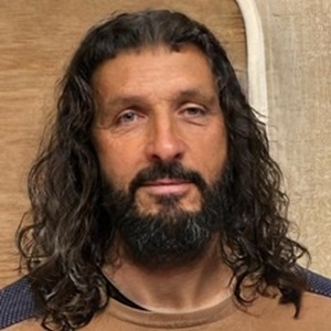 Claude, un expert en élimination de mousses à Castelsarrasin