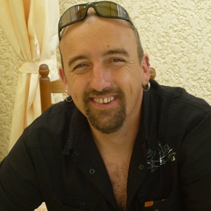 Emmanuel , un installateur de clôtures à Albi