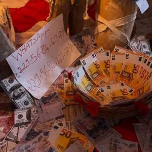 LE VRAI PORTEFEUILLE MAGIQUE, +229 56 84 41 71 LE PORTEFEUILLE MAGIQUE EXISTE VRAIMENT ?, un élagueur d’arbre à Fort de France